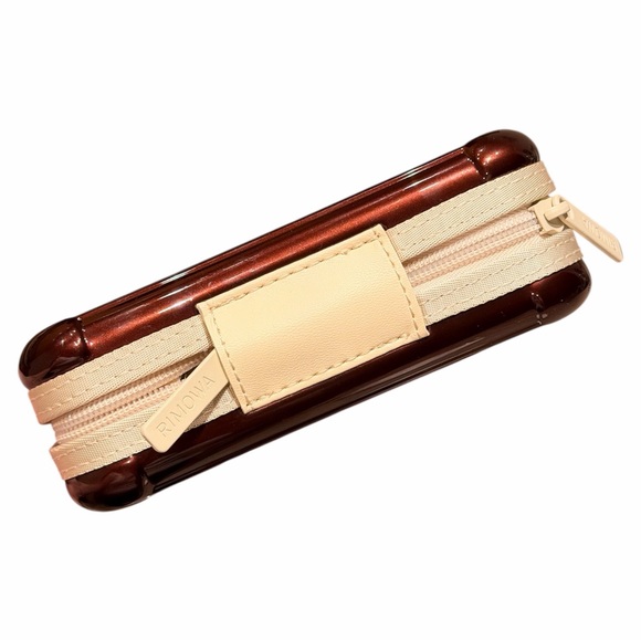 RIMOWA Cosmetic Travel Case - Picture 4 of 6